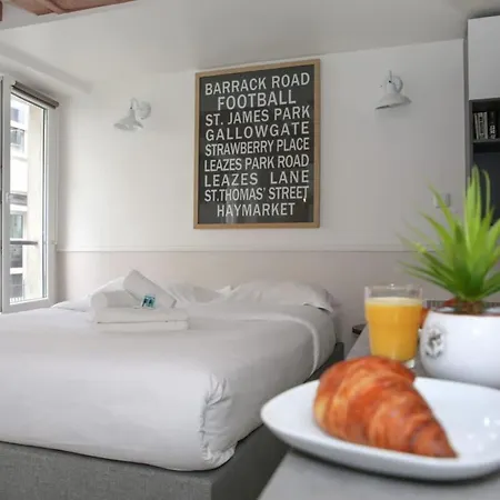 Parisien 20m2 En Face Du Musee Grevin - 2p - Flat-guest Apartament *
