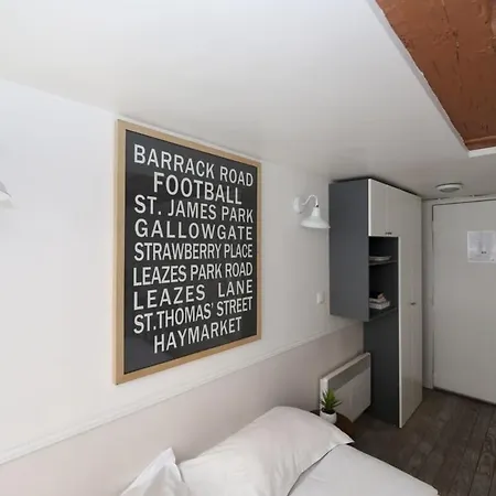 Parisien 20m2 En Face Du Musee Grevin - 2p - Flat-guest