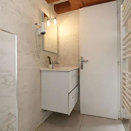Apartament Parisien 20m2 En Face Du Musee Grevin - 2p - Flat-guest Paryż