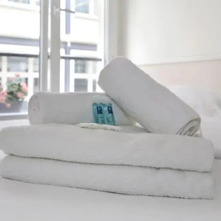 Apartament Parisien 20m2 En Face Du Musee Grevin - 2p - Flat-guest Paryż